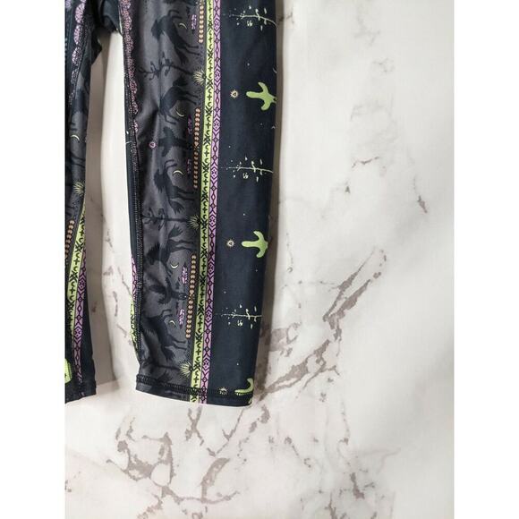 Teeki Legging Women Small Gray Crop Capri Cactus Southwest Horse Desert Wild - Picture 6 of 7